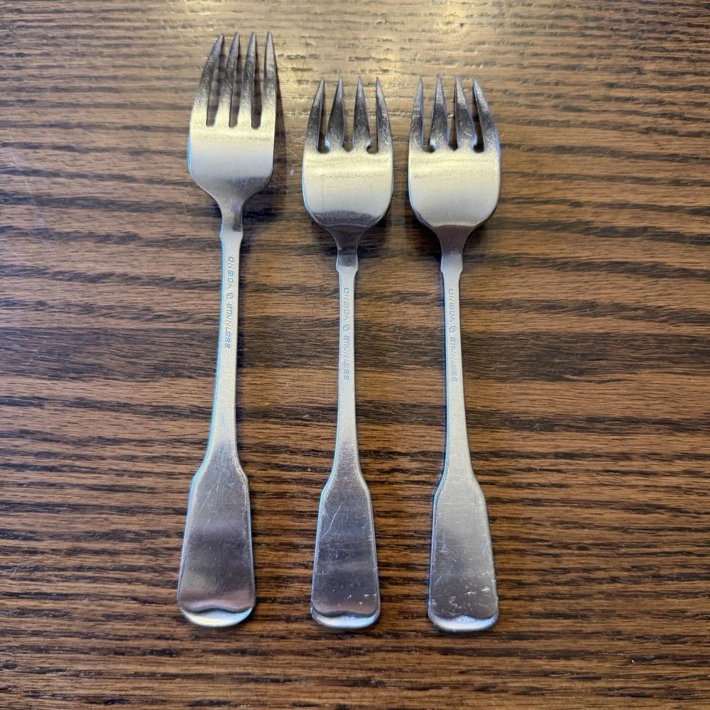 Oneida Stainless Flatware AMERICAN COLONIAL Salad Forks (2) Dinner Fork (1)